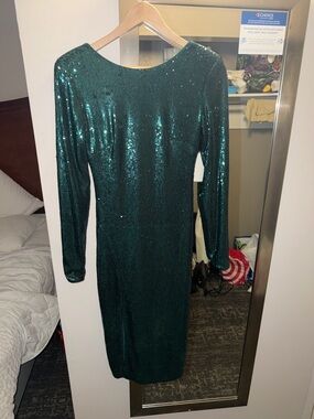 Sequin Long-Sleeve Green Evening Dress